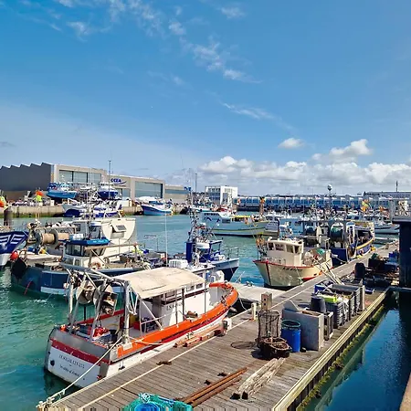 Lumineux 2 Pieces A 100 M De La Et Du Marche Arago, Avec Balcon Et Parking Securise - Fr-1-331-100 Apartamento Les Sables-dʼOlonne