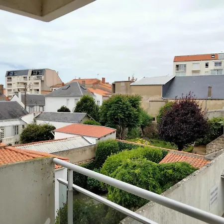Lumineux 2 Pieces A 100 M De La Et Du Marche Arago, Avec Balcon Et Parking Securise - Fr-1-331-100 Apartment Les Sables-d'Olonne