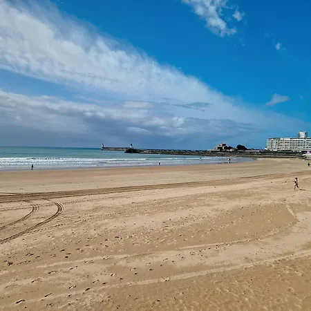 Apartment Lumineux 2 Pieces A 100 M De La Et Du Marche Arago, Avec Balcon Et Parking Securise - Fr-1-331-100 Les Sables-d'Olonne