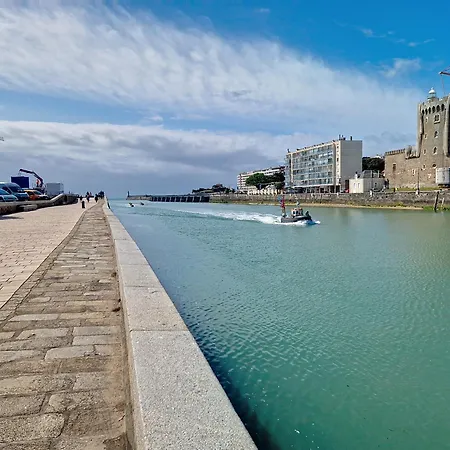 Lumineux 2 Pieces A 100 M De La Et Du Marche Arago, Avec Balcon Et Parking Securise - Fr-1-331-100 * Les Sables-dʼOlonne